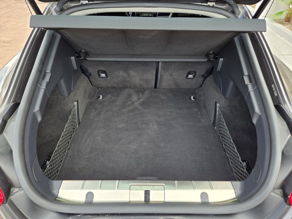 2016 Porsche Panamera 4DR HB - 22937581 - 11