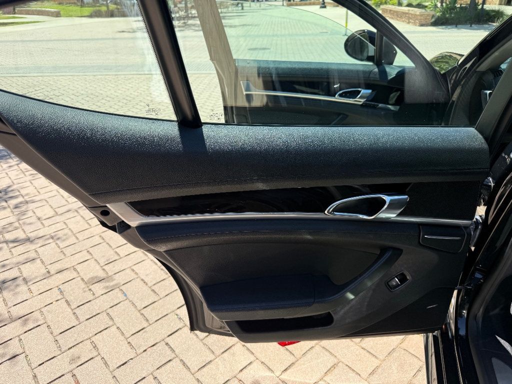 2016 Porsche Panamera Edition - 22878606 - 13