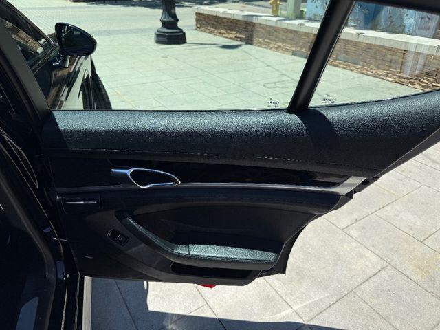 2016 Porsche Panamera Edition - 22878606 - 18