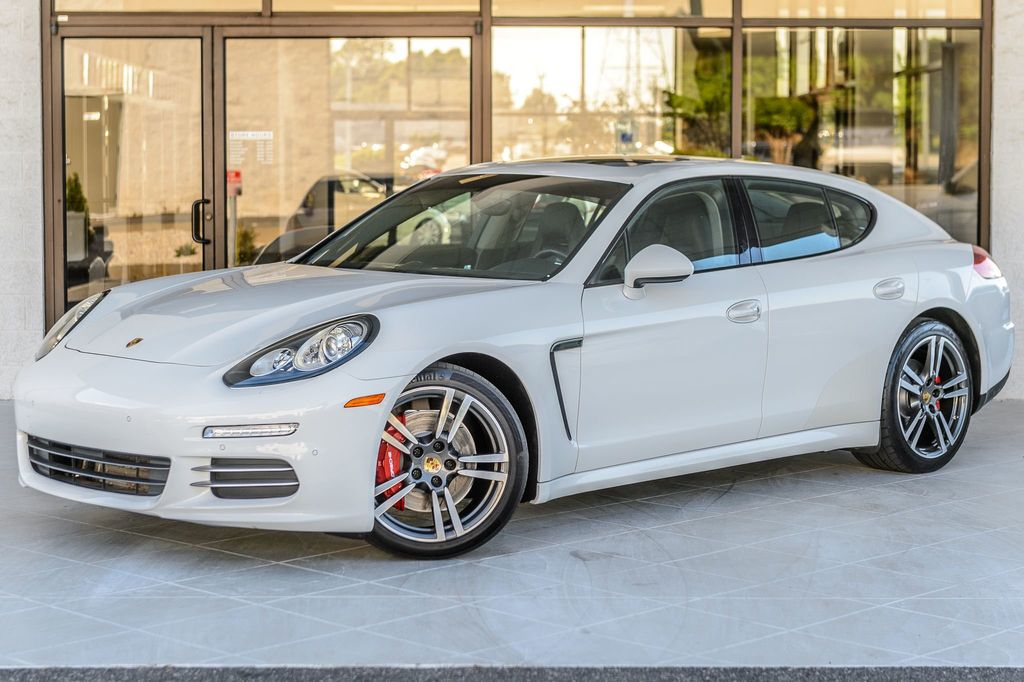 2016 Porsche Panamera PANAMERA 4 EDITION - WHITE ON BLACK - NAV - MOONROOF - BLUETOOTH - 22376390 - 1