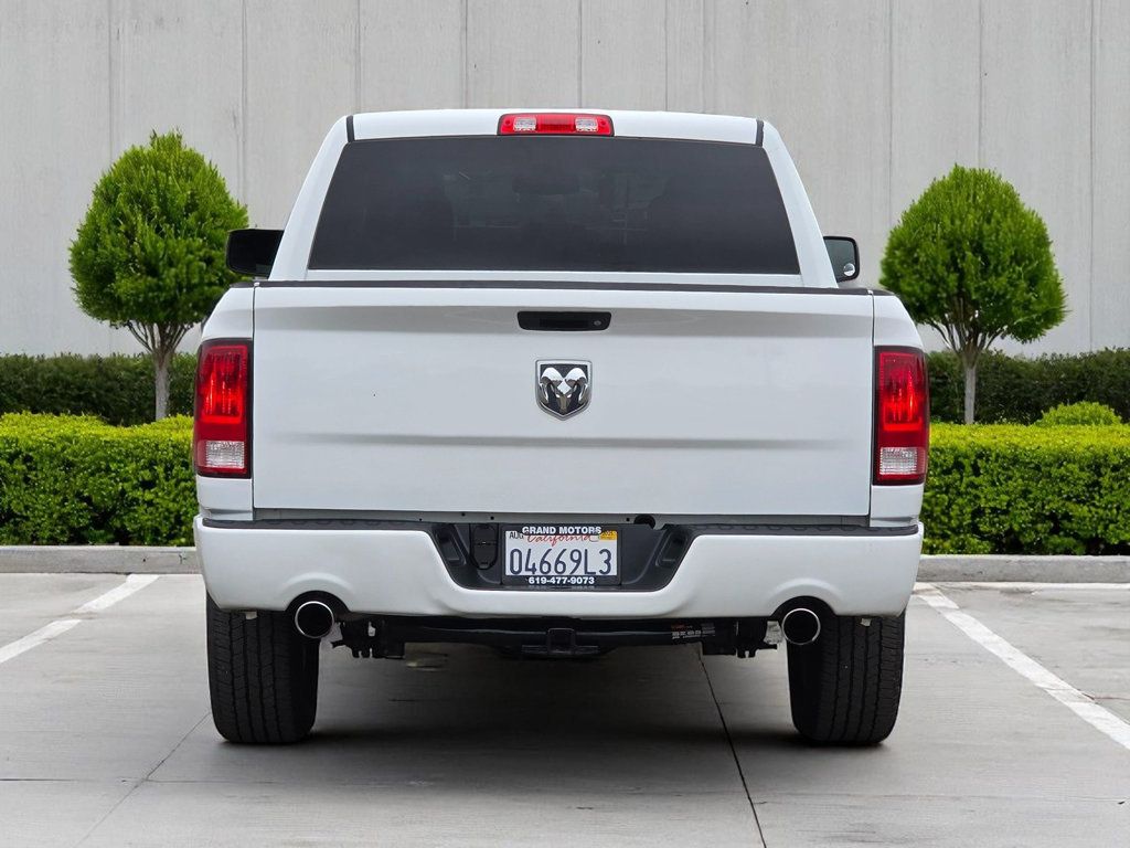 2016 Ram 1500 2WD Crew Cab 140.5" Express - 22865353 - 10