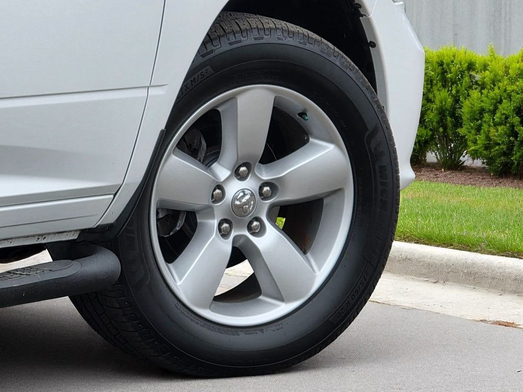 2016 Ram 1500 2WD Crew Cab 140.5" Express - 22865353 - 12