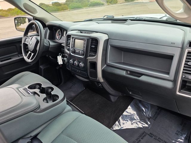 2016 Ram 1500 2WD Crew Cab 140.5" Express - 22865353 - 14