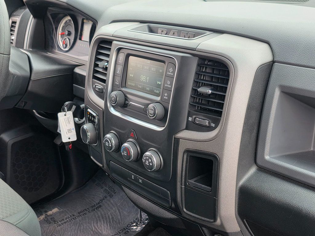 2016 Ram 1500 2WD Crew Cab 140.5" Express - 22865353 - 15