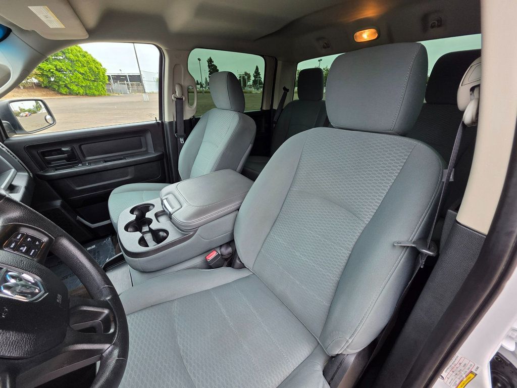 2016 Ram 1500 2WD Crew Cab 140.5" Express - 22865353 - 22