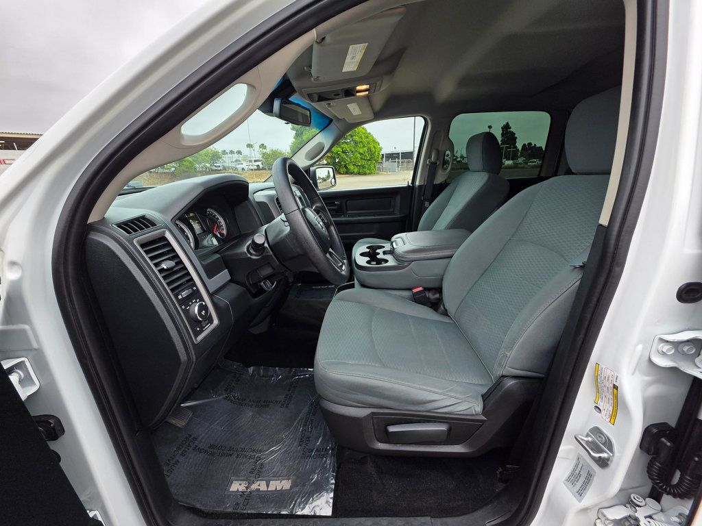 2016 Ram 1500 2WD Crew Cab 140.5" Express - 22865353 - 23