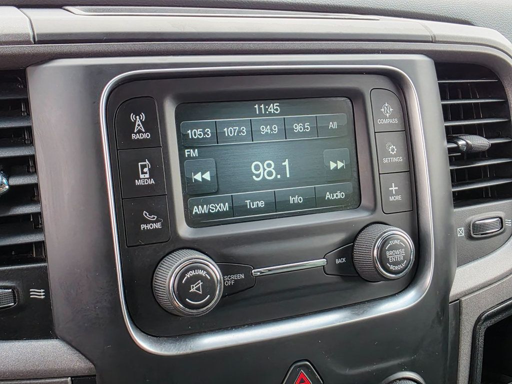 2016 Ram 1500 2WD Crew Cab 140.5" Express - 22865353 - 33