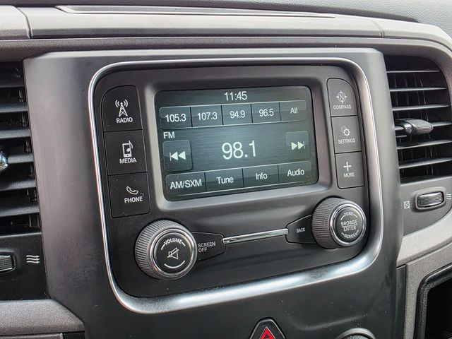 2016 Ram 1500 2WD Crew Cab 140.5" Express - 22865353 - 33