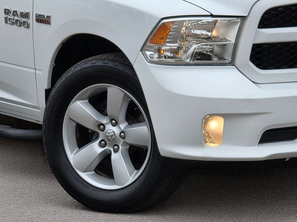 2016 Ram 1500 2WD Crew Cab 140.5" Express - 22865353 - 3