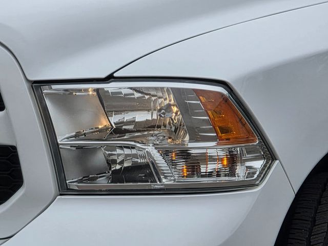 2016 Ram 1500 2WD Crew Cab 140.5" Express - 22865353 - 6