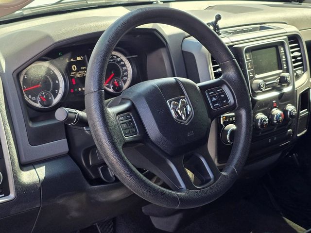 2016 Ram 1500 2WD Crew Cab 140.5" Express - 22916680 - 15