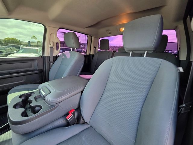 2016 Ram 1500 2WD Crew Cab 140.5" Express - 22916680 - 17
