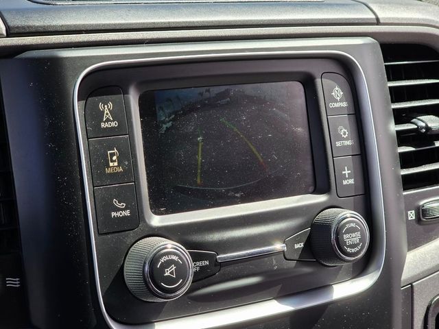 2016 Ram 1500 2WD Crew Cab 140.5" Express - 22916680 - 30