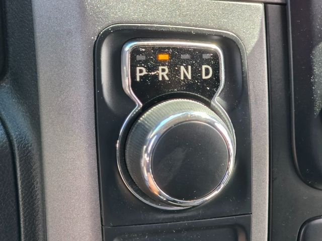 2016 Ram 1500 2WD Crew Cab 140.5" Express - 22916680 - 32