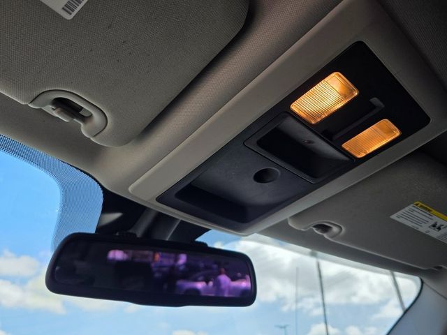 2016 Ram 1500 2WD Crew Cab 140.5" Express - 22916680 - 35