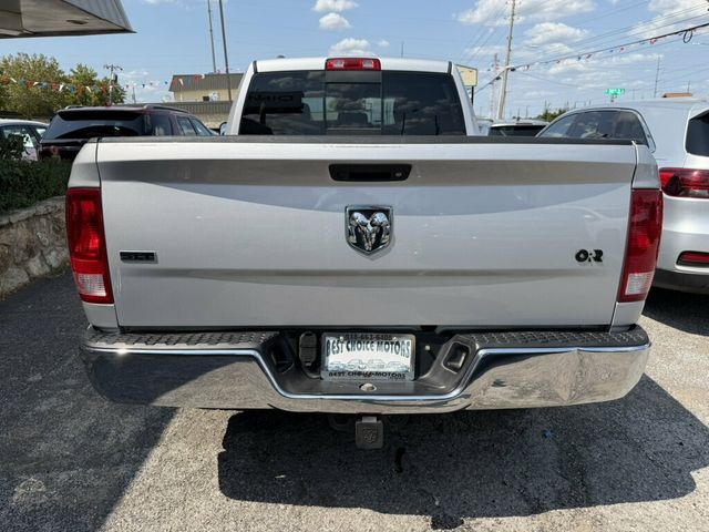 2016 Ram 1500 2WD Crew Cab 140.5" SLT - 23064879 - 10