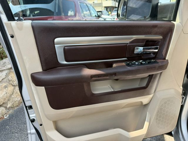 2016 Ram 1500 2WD Crew Cab 140.5" SLT - 23064879 - 19