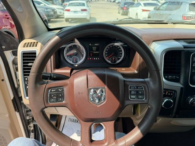 2016 Ram 1500 2WD Crew Cab 140.5" SLT - 23064879 - 26