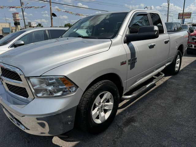 2016 Ram 1500 2WD Crew Cab 140.5" SLT - 23064879 - 6