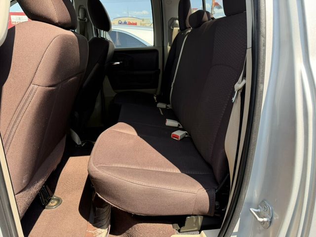 2016 Ram 1500 2WD Crew Cab 140.5" SLT - 23064879 - 8