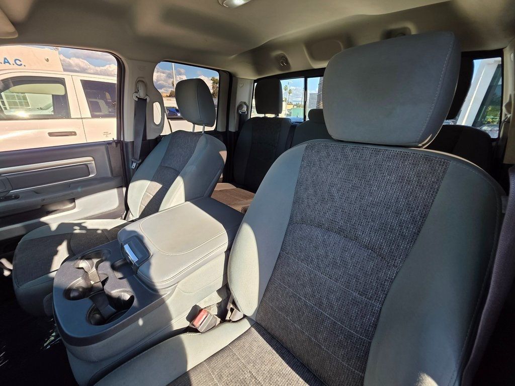 2016 Ram 1500 2WD Quad Cab 140.5" Big Horn - 22951070 - 11