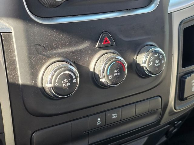 2016 Ram 1500 2WD Quad Cab 140.5" Big Horn - 22951070 - 25