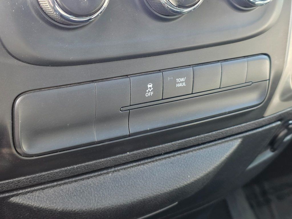 2016 Ram 1500 2WD Quad Cab 140.5" Big Horn - 22951070 - 26