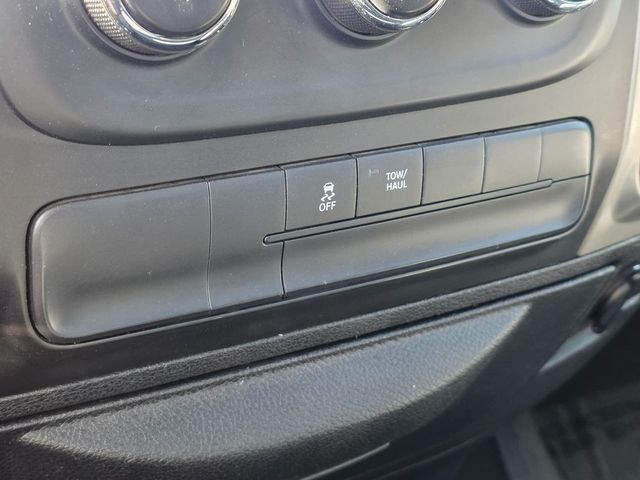 2016 Ram 1500 2WD Quad Cab 140.5" Big Horn - 22951070 - 26