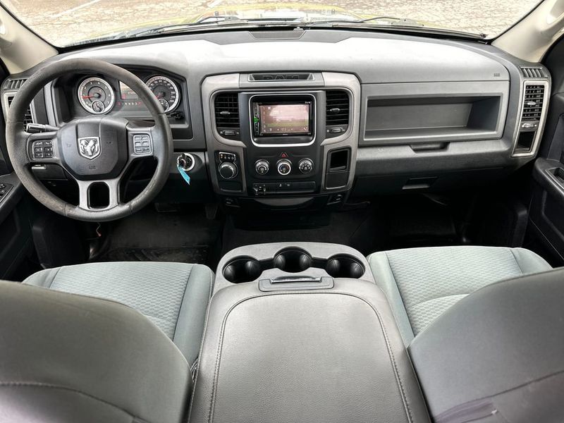 2016 Ram 1500 2WD Quad Cab 140.5" Express - 22967781 - 13