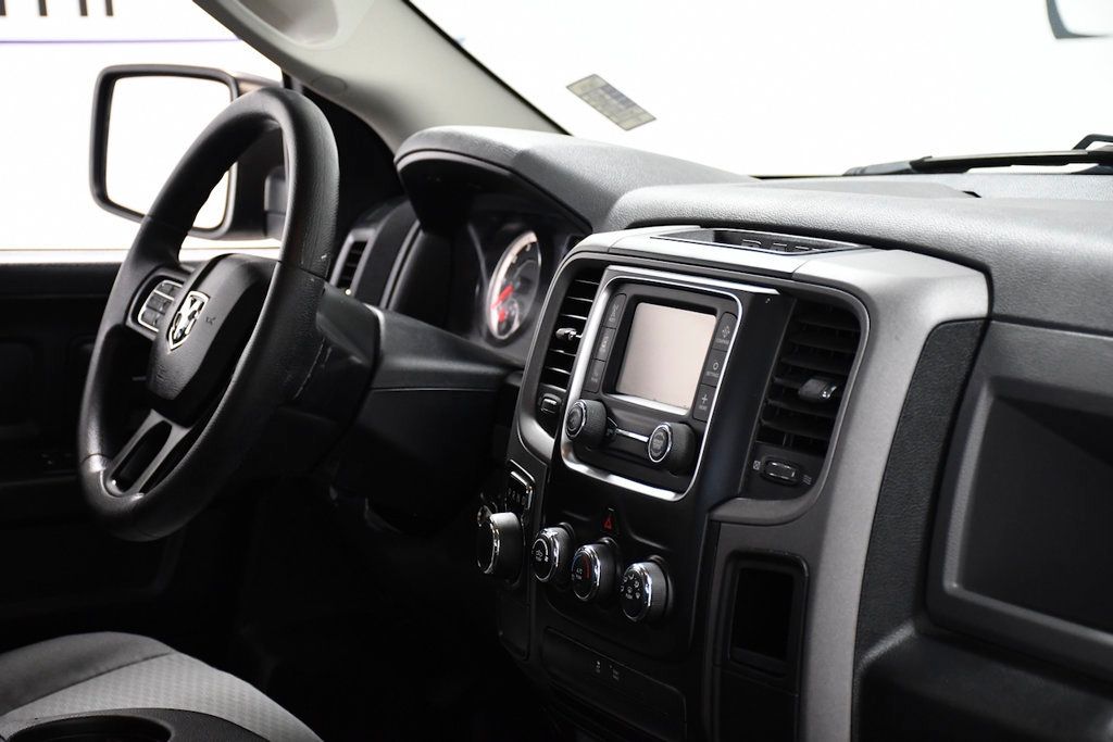 2016 Ram 1500 2WD Quad Cab 140.5" Tradesman - 23063775 - 16