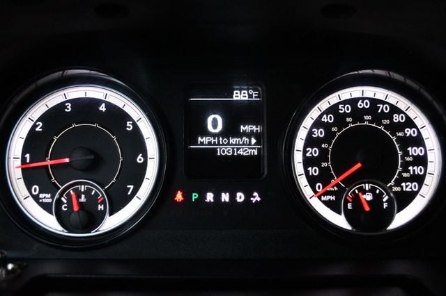 2016 Ram 1500 2WD Reg Cab 120.5" Tradesman - 23038803 - 31