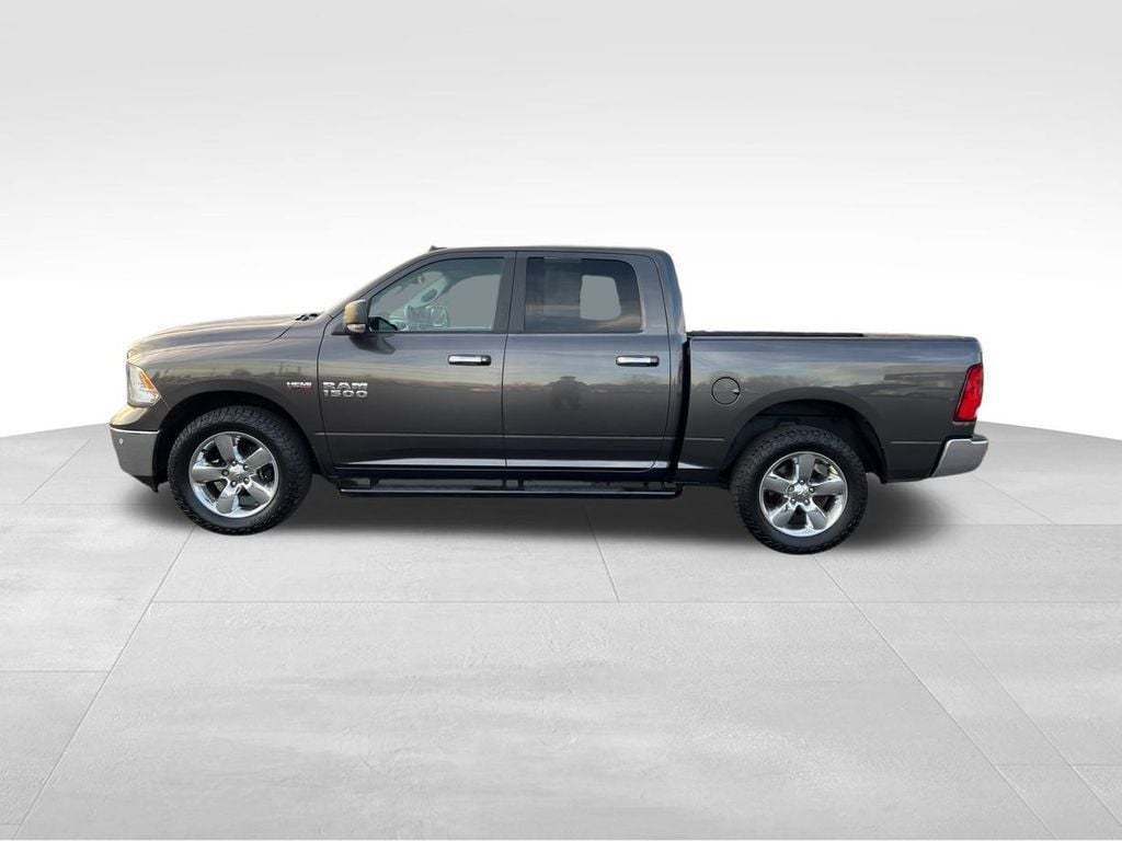 2016 Ram 1500 4WD Crew Cab 140.5" Big Horn - 22647451 - 3