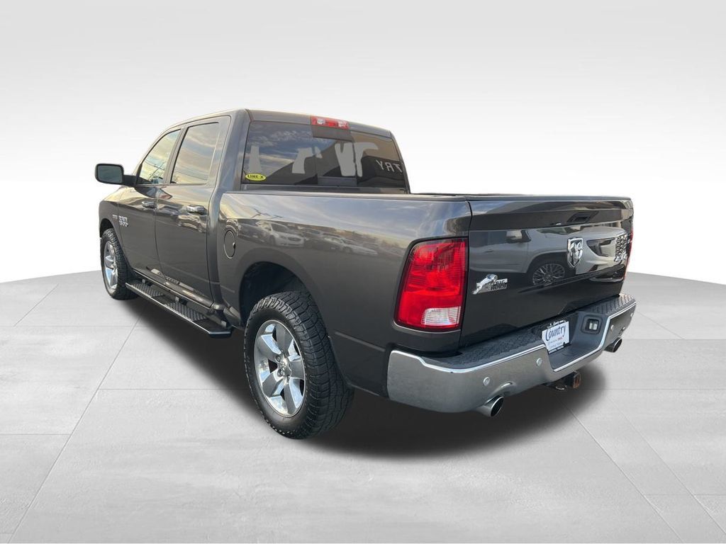 2016 Ram 1500 4WD Crew Cab 140.5" Big Horn - 22647451 - 4