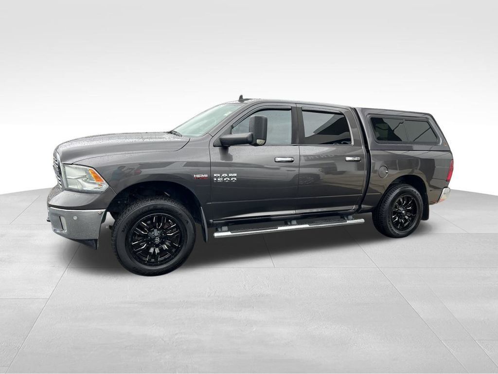 2016 Ram 1500 4WD Crew Cab 140.5" Big Horn - 22665365 - 3