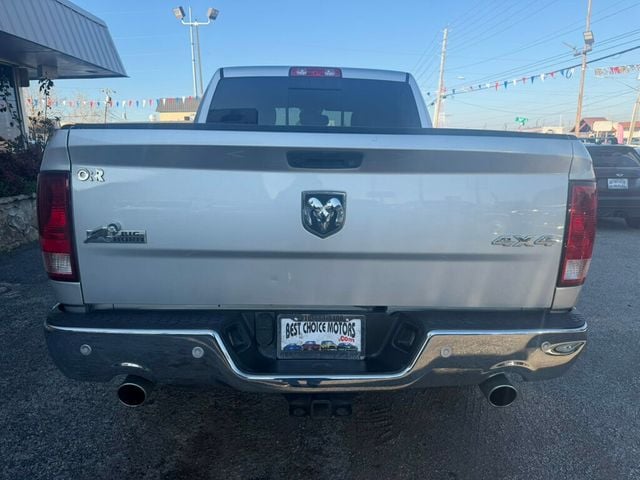 2016 Ram 1500 4WD Crew Cab 140.5" Big Horn - 22967180 - 10