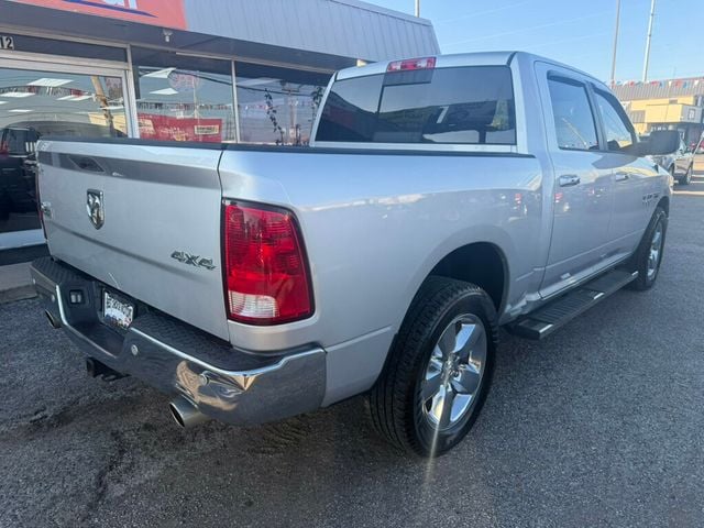 2016 Ram 1500 4WD Crew Cab 140.5" Big Horn - 22967180 - 2