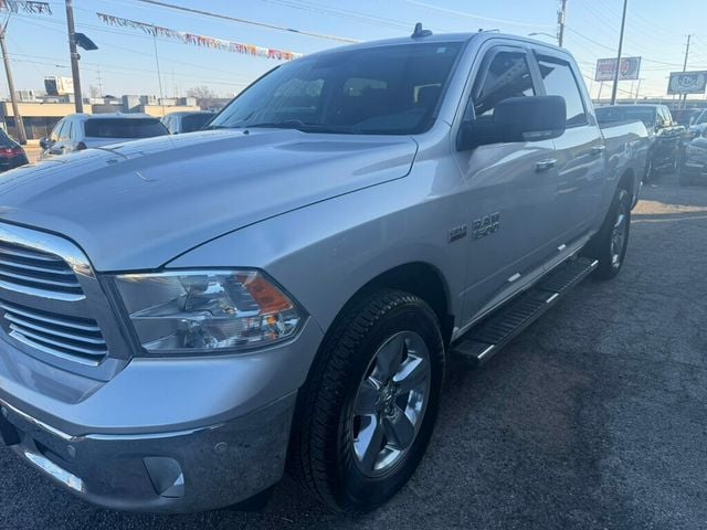 2016 Ram 1500 4WD Crew Cab 140.5" Big Horn - 22967180 - 6