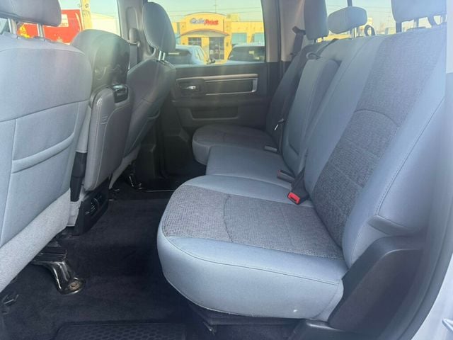 2016 Ram 1500 4WD Crew Cab 140.5" Big Horn - 22967180 - 8