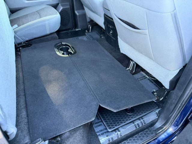 2016 Ram 1500 4WD Crew Cab 140.5" Big Horn - 23008568 - 20