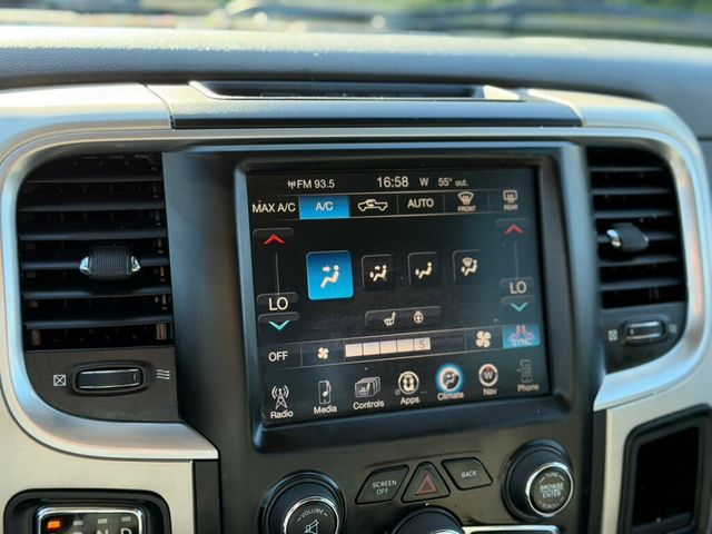 2016 Ram 1500 4WD Crew Cab 140.5" Big Horn - 23008568 - 29