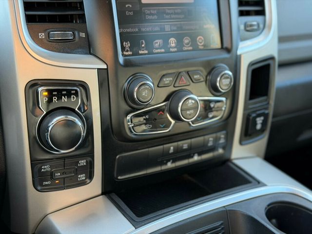 2016 Ram 1500 4WD Crew Cab 140.5" Big Horn - 23008568 - 33