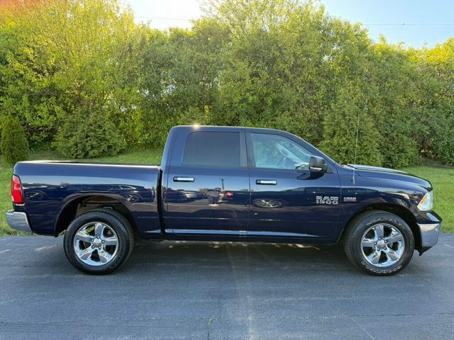 2016 Ram 1500 4WD Crew Cab 140.5" Big Horn - 23008568 - 7