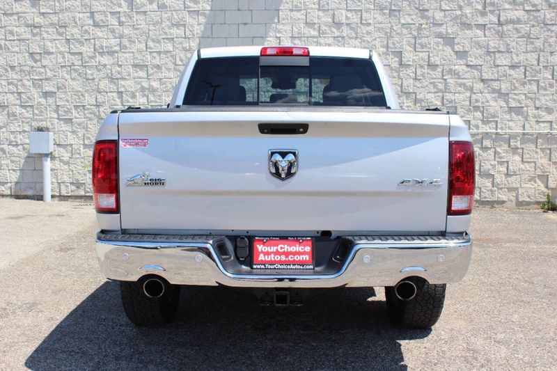2016 Ram 1500 4WD Crew Cab 140.5" Big Horn - 22879043 - 3