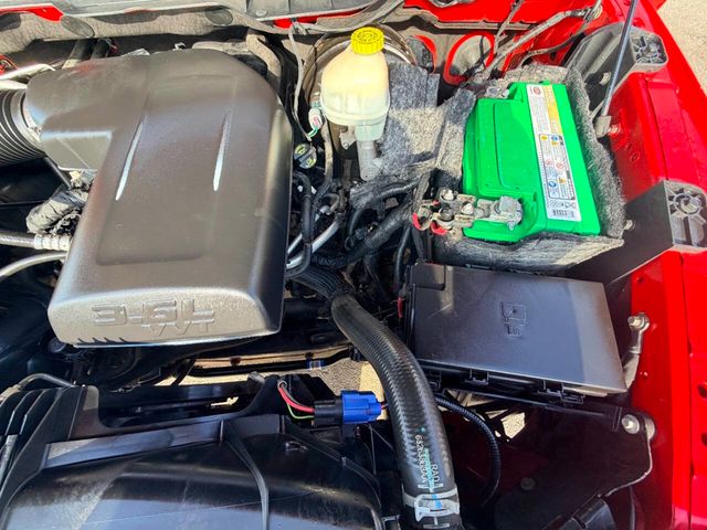 2016 Ram 1500 4WD Crew Cab 140.5" Big Horn - 23015718 - 26