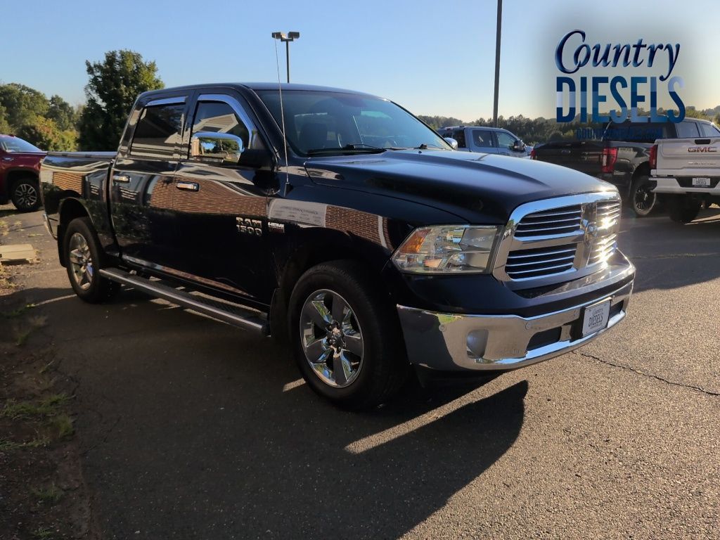 2016 Ram 1500 4WD Crew Cab 140.5" Big Horn - 23082076 - 0