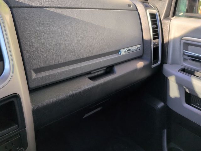 2016 Ram 1500 4WD Crew Cab 140.5" Big Horn - 23082076 - 20
