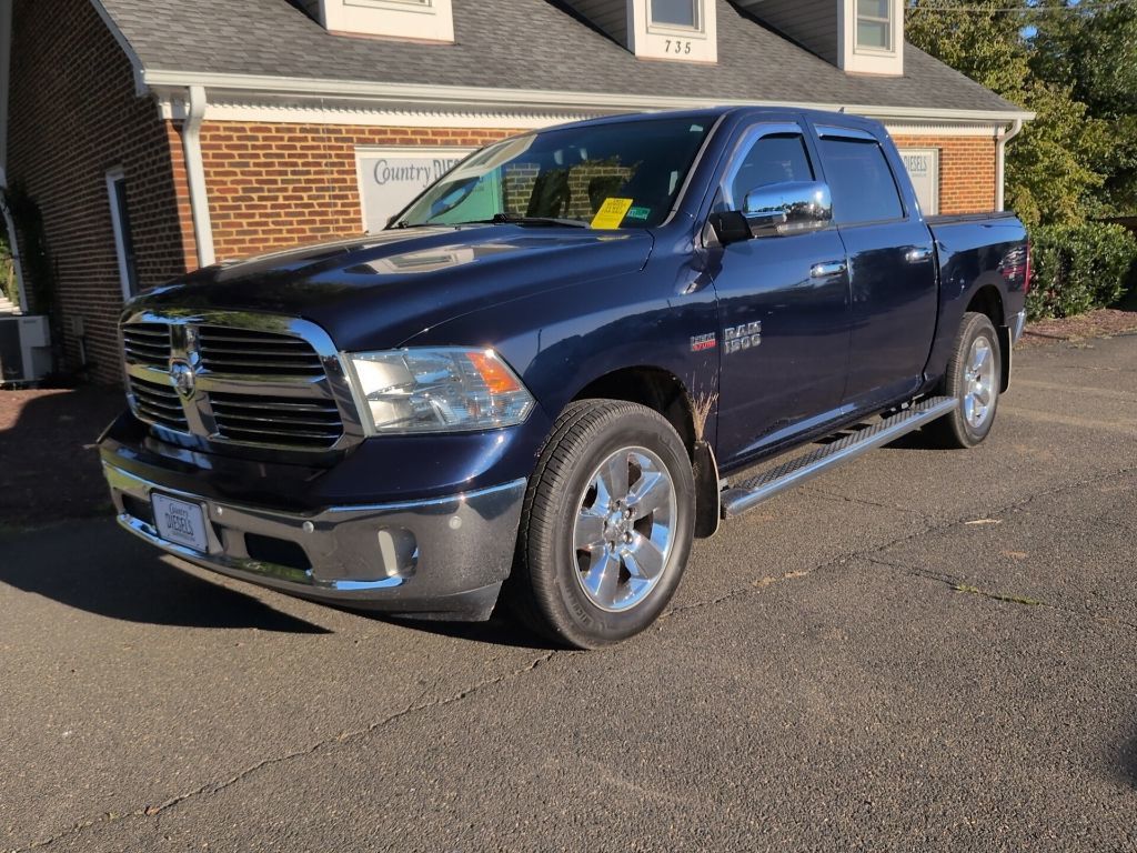 2016 Ram 1500 4WD Crew Cab 140.5" Big Horn - 23082076 - 2