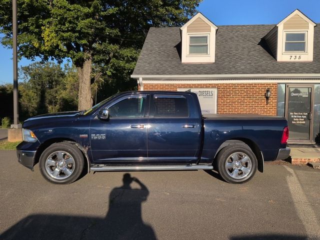 2016 Ram 1500 4WD Crew Cab 140.5" Big Horn - 23082076 - 3