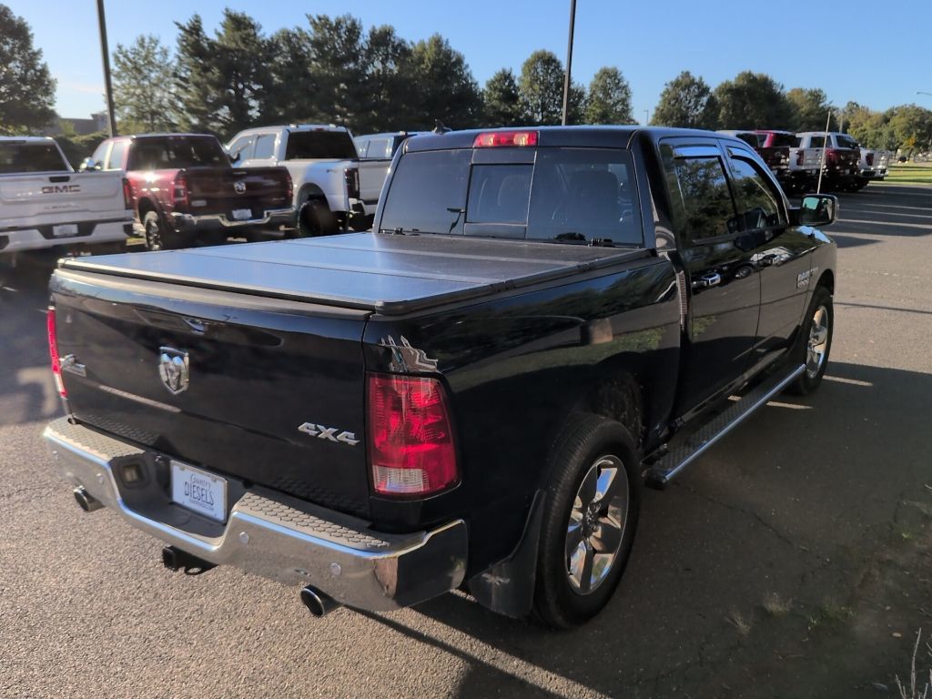 2016 Ram 1500 4WD Crew Cab 140.5" Big Horn - 23082076 - 7