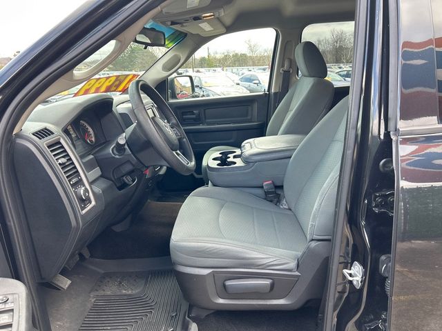 2016 Ram 1500 4WD Crew Cab 140.5" Express - 22991683 - 7